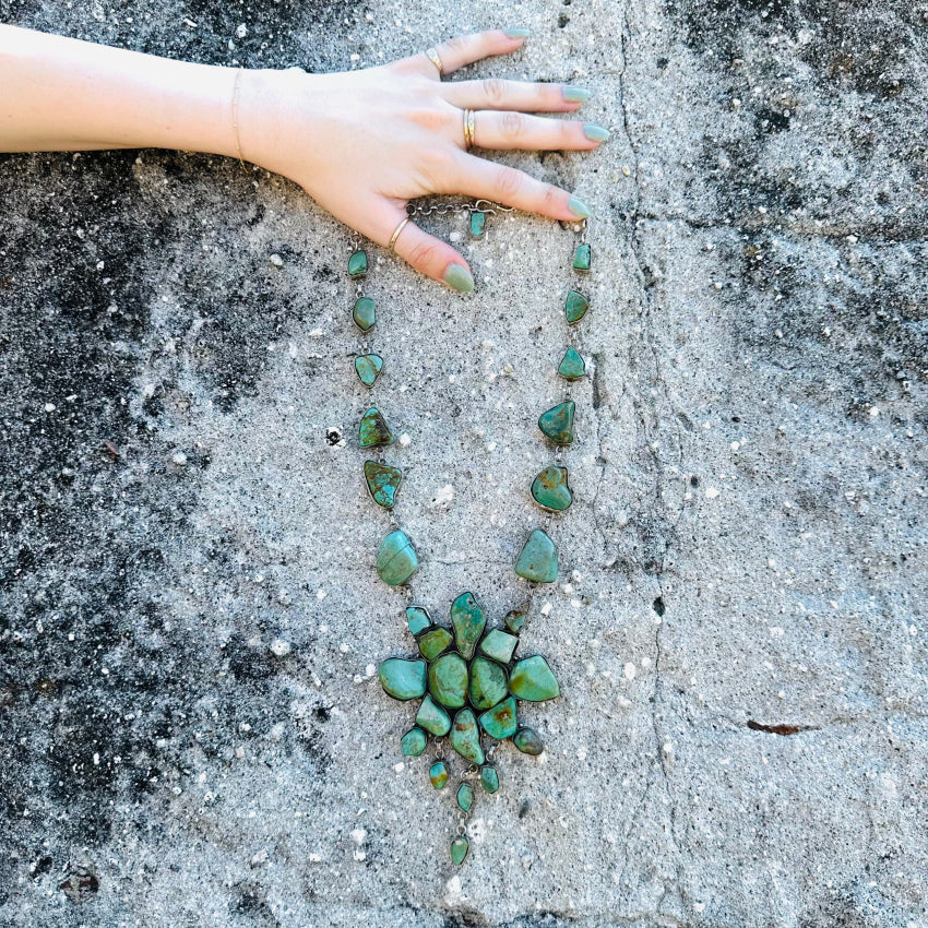 Sterling silver Native American turquose cluster necklace... 2024