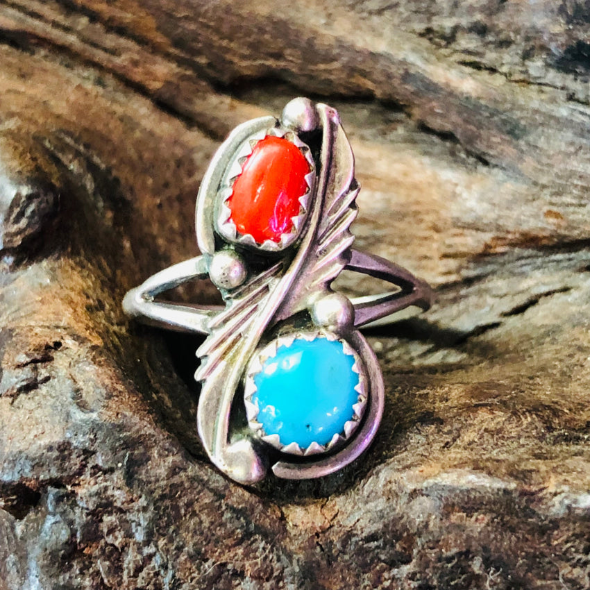 Old outlets sterling silver turquoise Coral Navajo ring