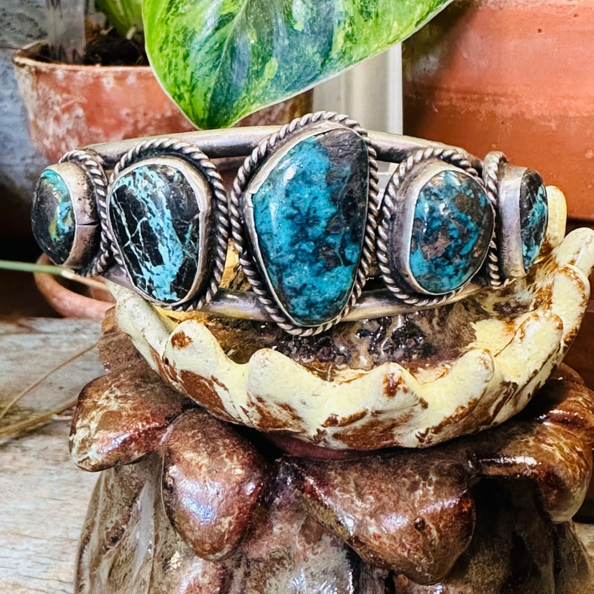 Stunning Navajo Row Bracelet Bisbee & Carlin Mine Turquoise Sterling