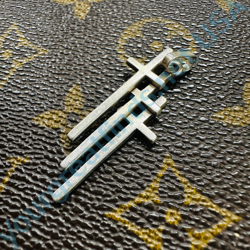 Vintage Solid Sterling Silver 3 Crosses Of Calvary Pendant