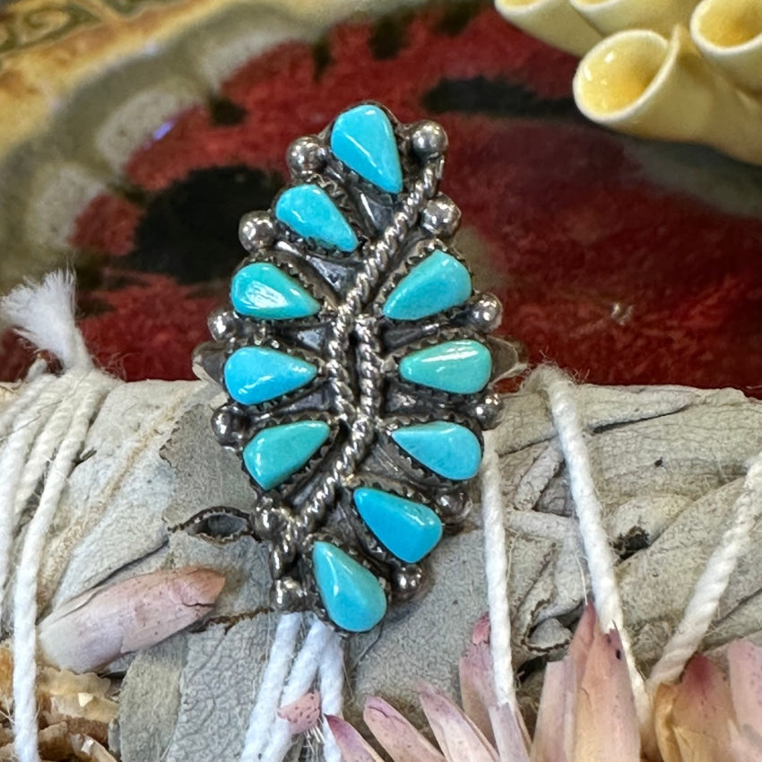 Zuni Stlye Vintage selling Sterling Silver & Turquoise Petit Point Ring