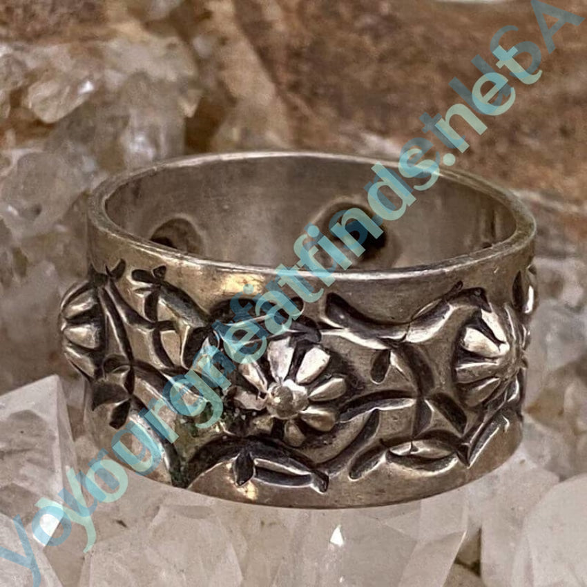 Wide Sterling Silver Navajo Ring with Fluted Buttons Size 12 3/4 Yourgreatfinds