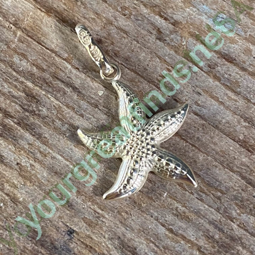 10K Yellow Gold Starfish Pendant Vintage Yourgreatfinds