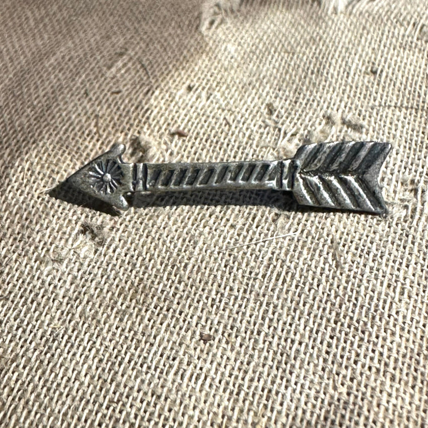 1920 Navajo Sterling Silver Stamped Arrow Pin Fred Harvey Era