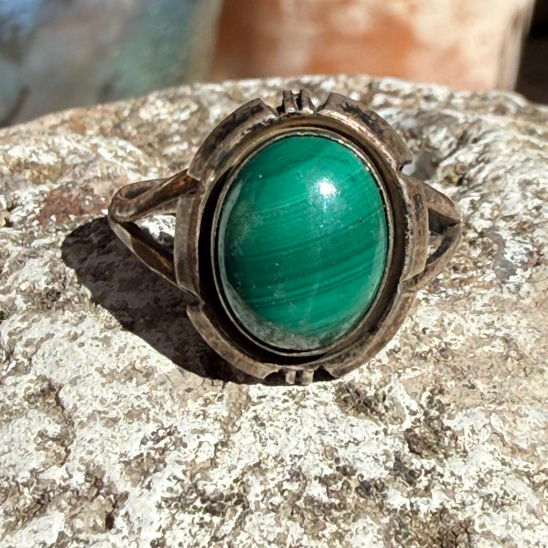 Signed Navajo Sterling Silver Malachite Ring Size 6.5