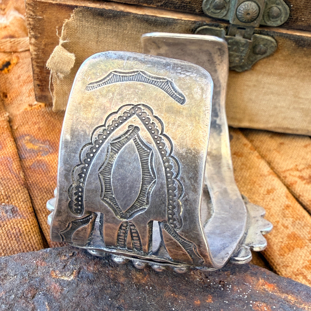 Vintage Native American Sterling Silver & Turquoise Cuff Bracelet