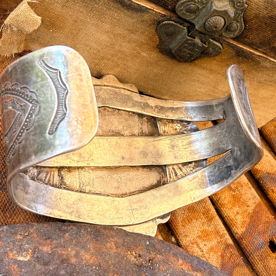 Vintage Native American Sterling Silver & Turquoise Cuff Bracelet