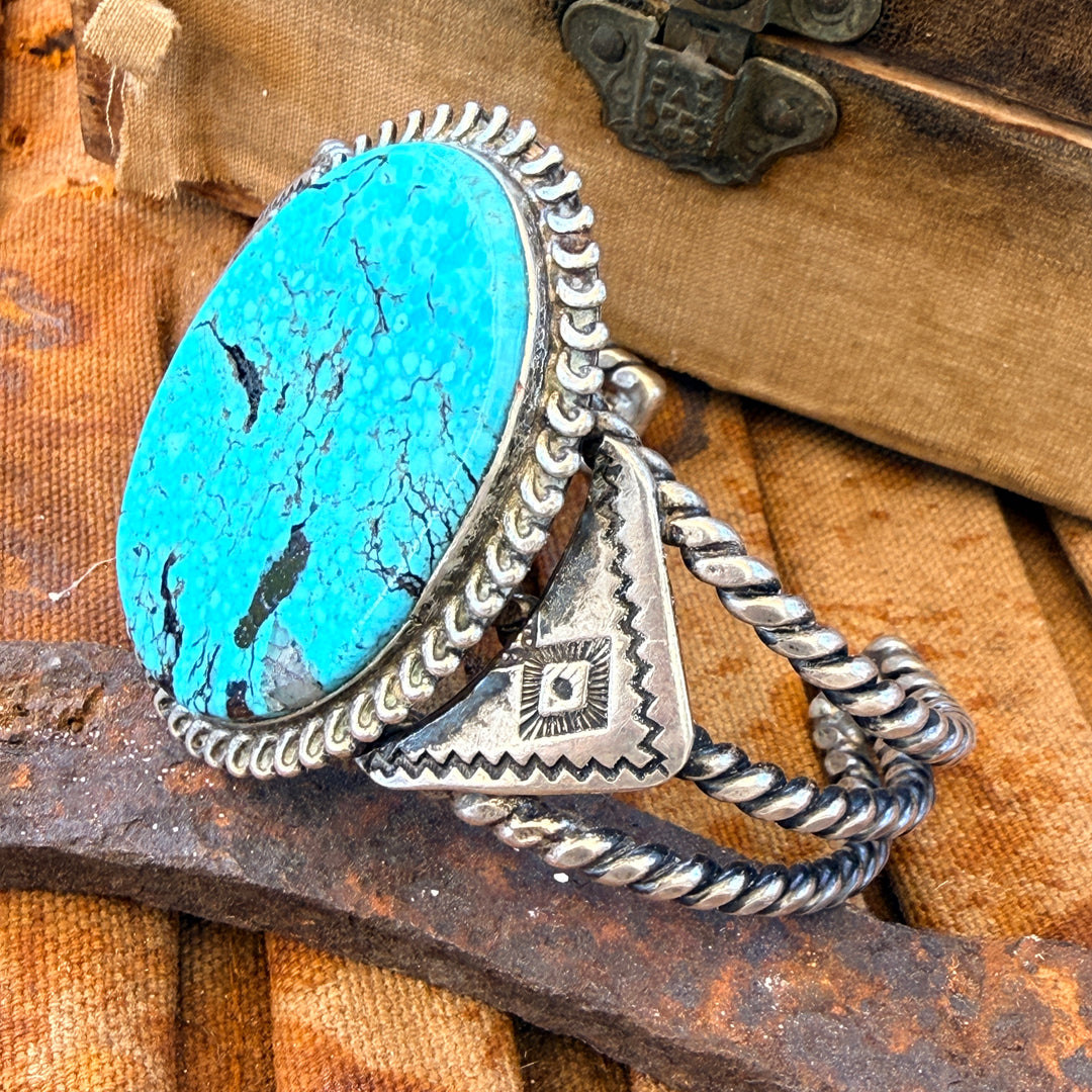 Vintage Native American Sterling Silver & Turquoise Cuff Bracelet