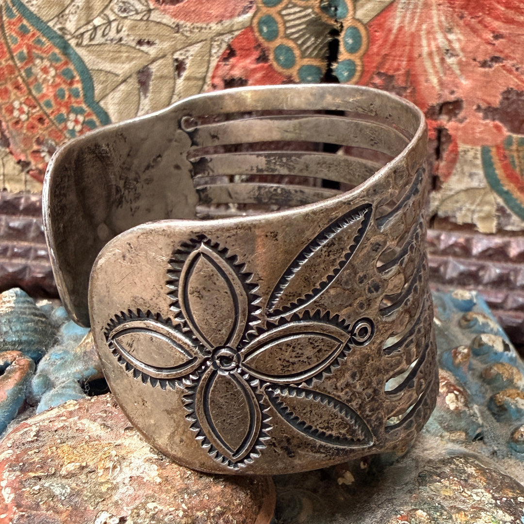 Large Vintage Sterling Silver Navajo Wide Cuff Bracelet Fred Harvey Era