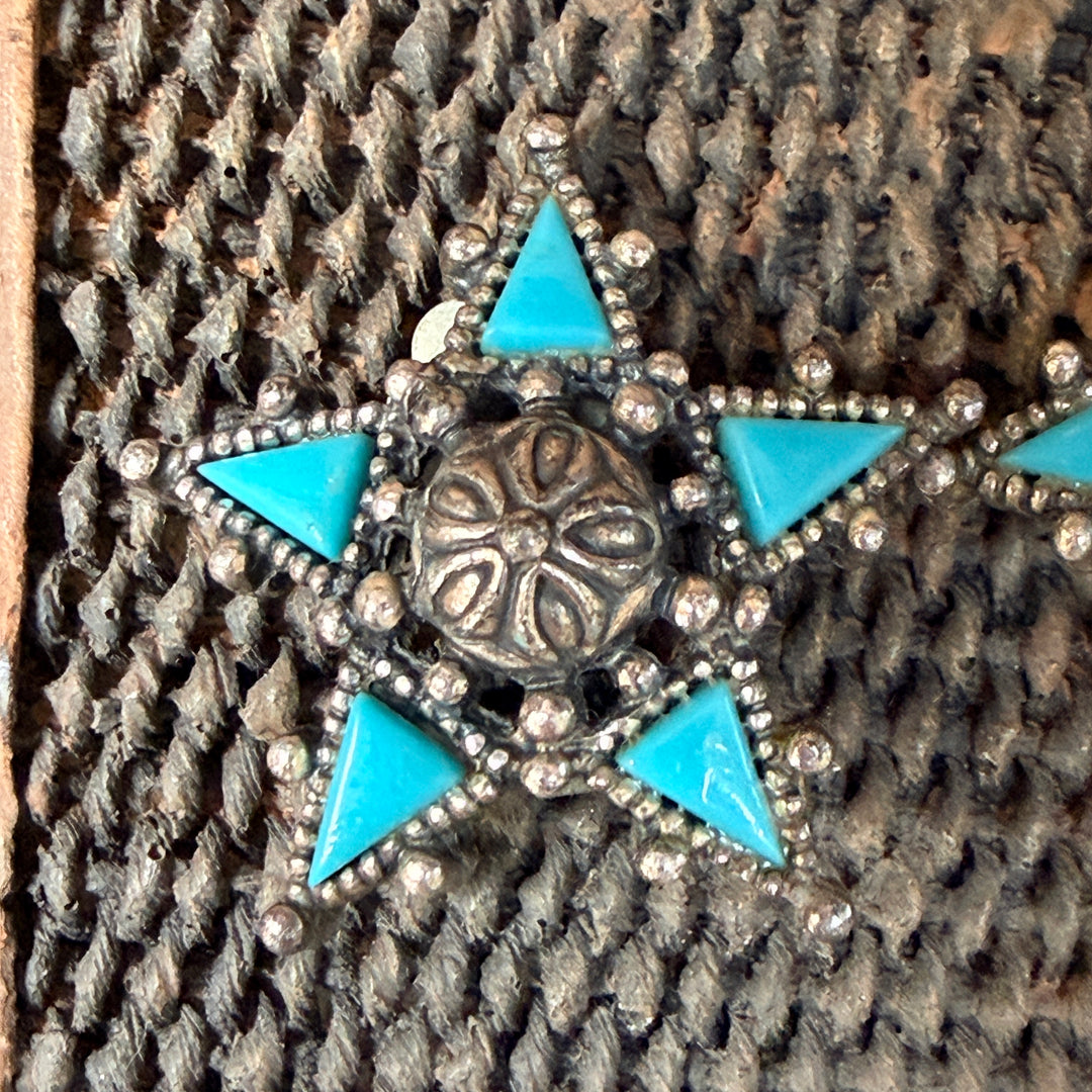 Vintage Costume Grade Southwestern Star Clip On Earrings