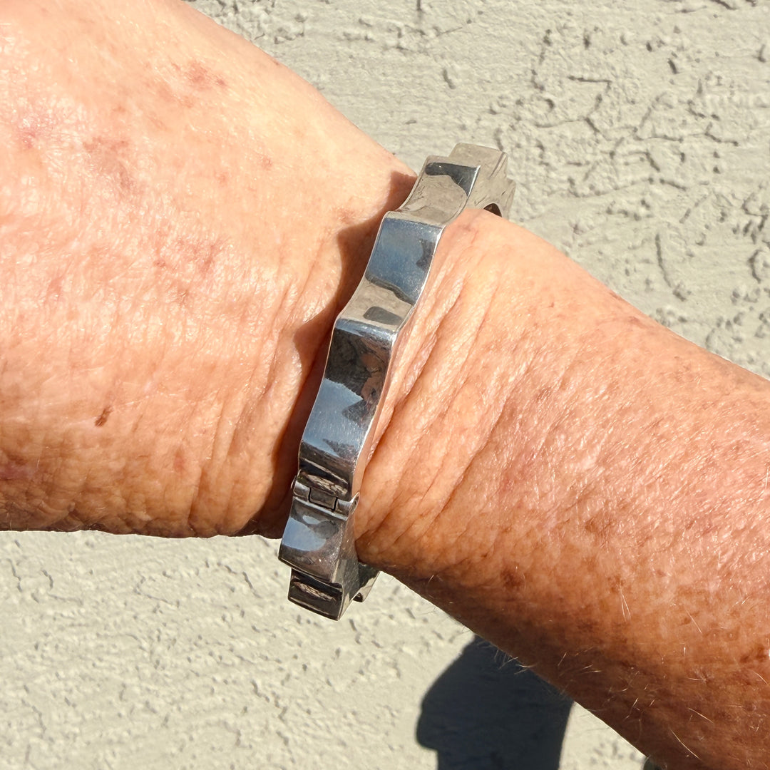 Sterling Silver Hinged Bangle Bracelet Taxco, Mexico