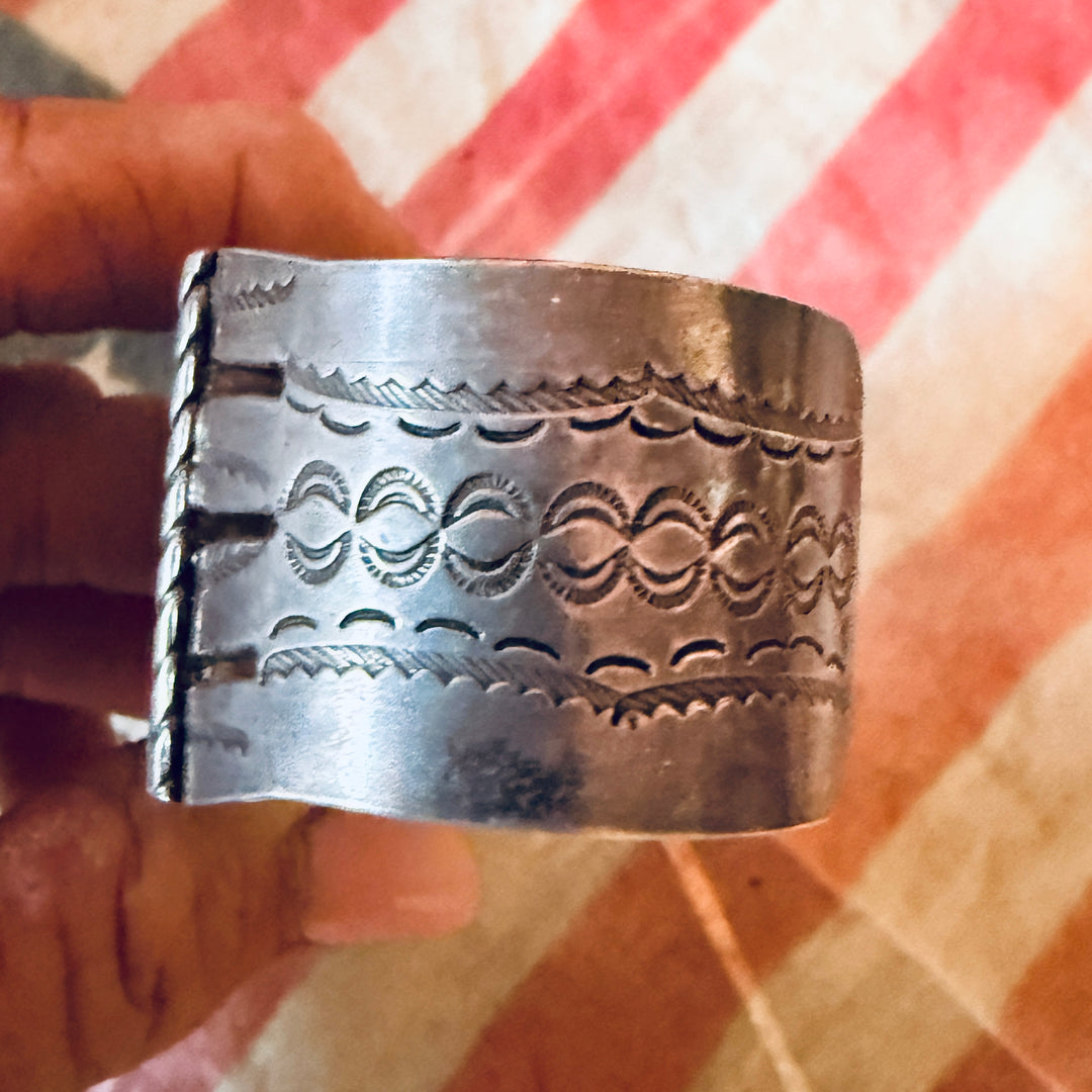 Vintage Navajo Wrought Sterling Silver & Turquoise Cuff Bracelet Fred Harvey