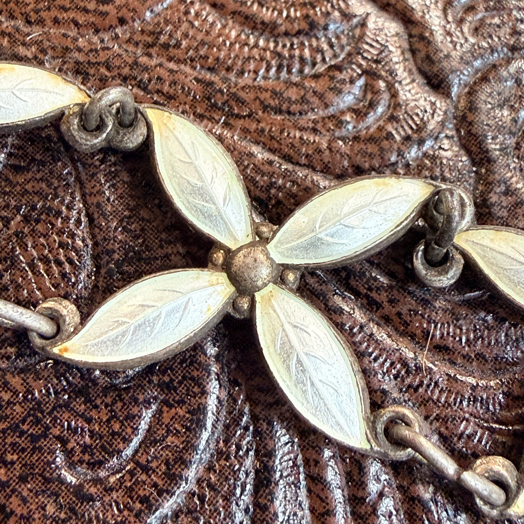 Vintage 925S Sterling Silver White Guilloche Enamel Leaf Necklace JB