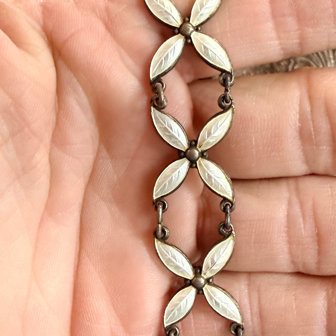 Vintage 925S Sterling Silver White Guilloche Enamel Leaf Necklace JB