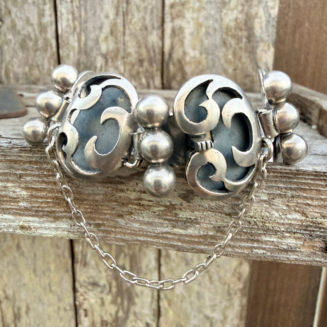 Vintage Victoria Sterling Silver Calar Angel Panel Bracelet