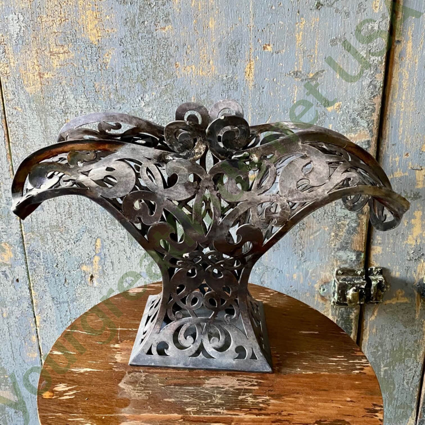 Antique Meridian Britannica Canada Silver Plate Vase