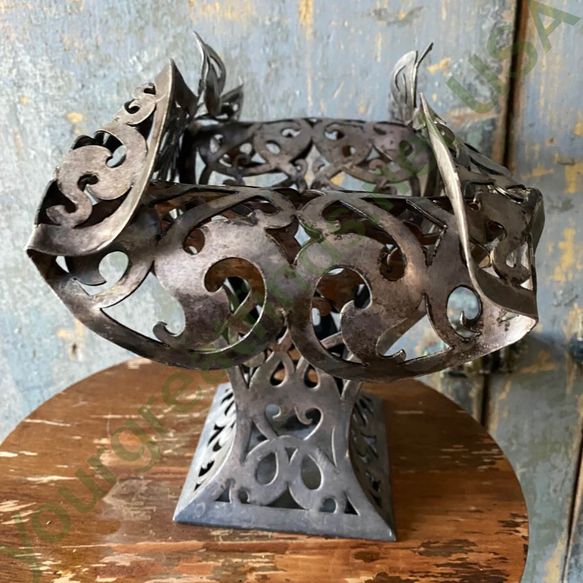 Antique Meridian Britannica Canada Silver Plate Vase