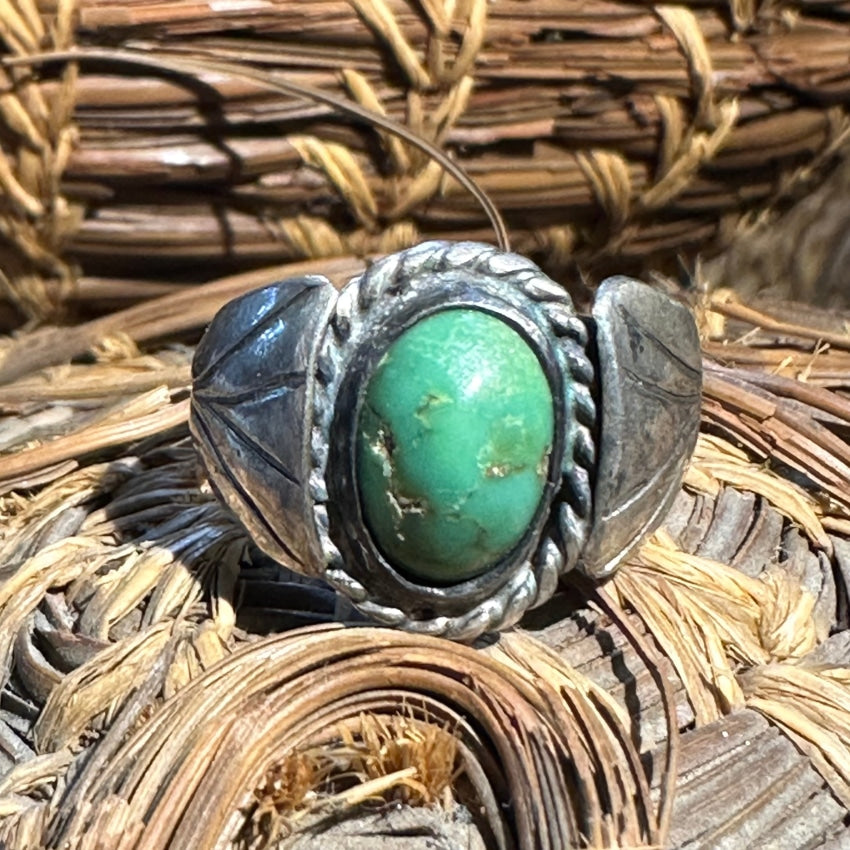 Antique Navajo Sterling Silver Green Turquoise Ring Size 8