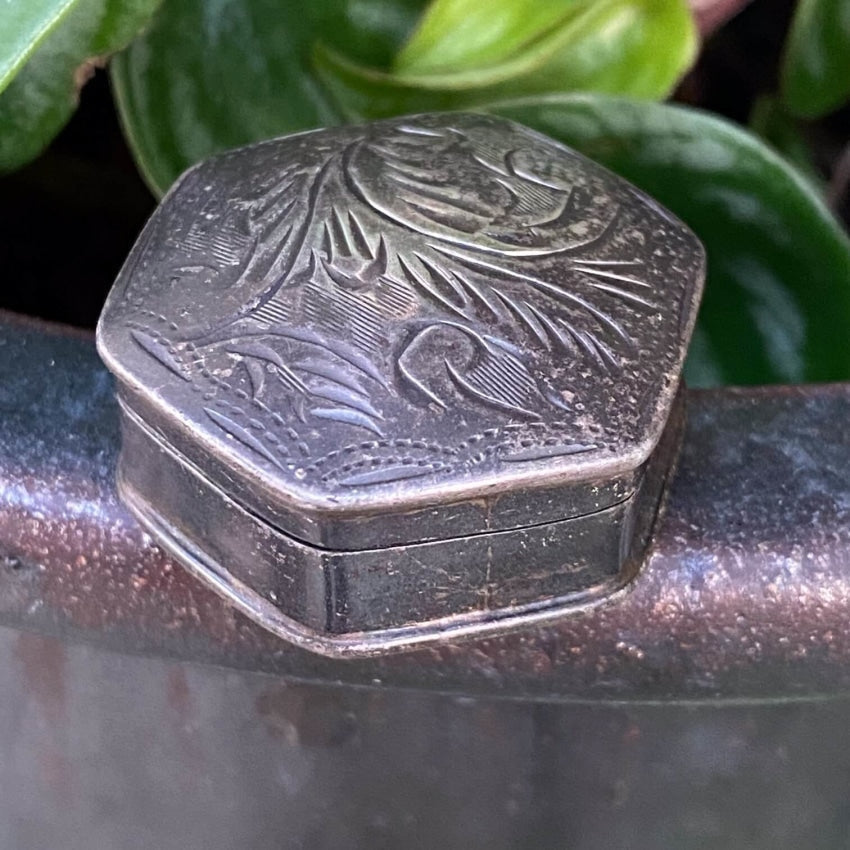 Antique Solid Sterling Silver Etch Decorated Pill Box Yourgreatfinds