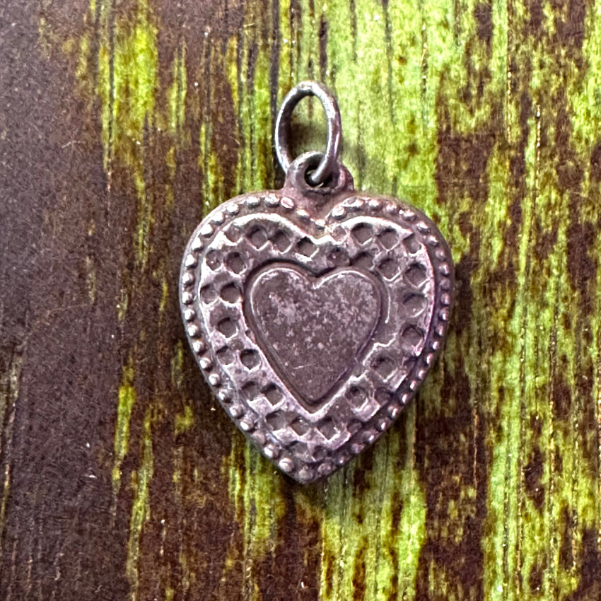 Antique Sterling Silver Puffy Heart Charm Pendant Raised Design Charms & Pendants