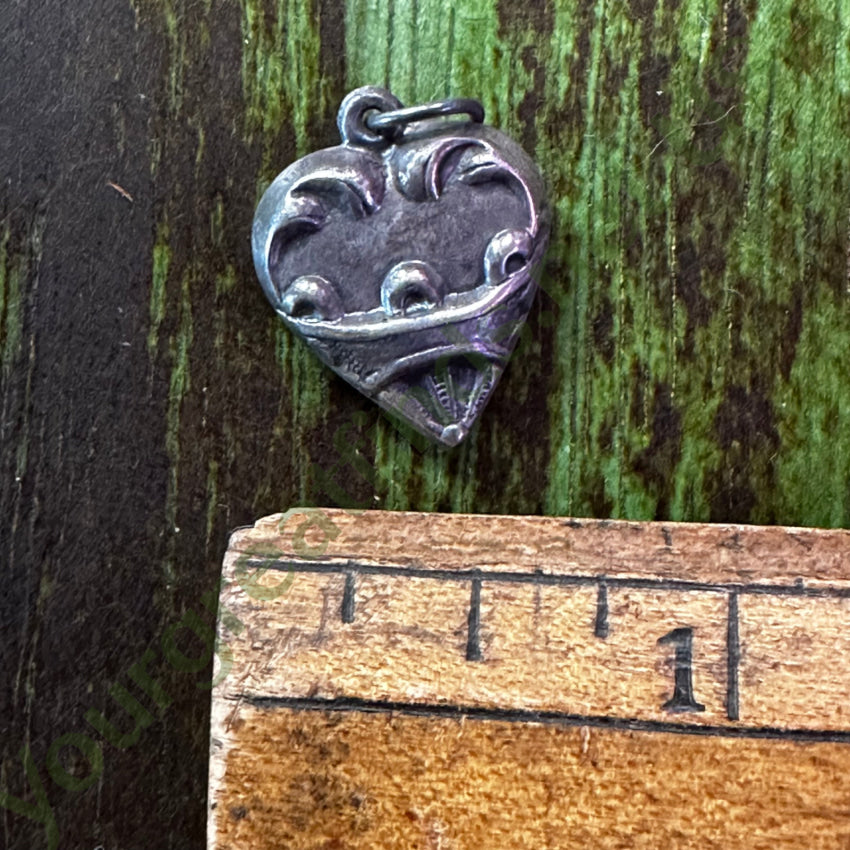 Antique Sterling Silver Puffy Heart Charm Pendant Raised Design Charms & Pendants