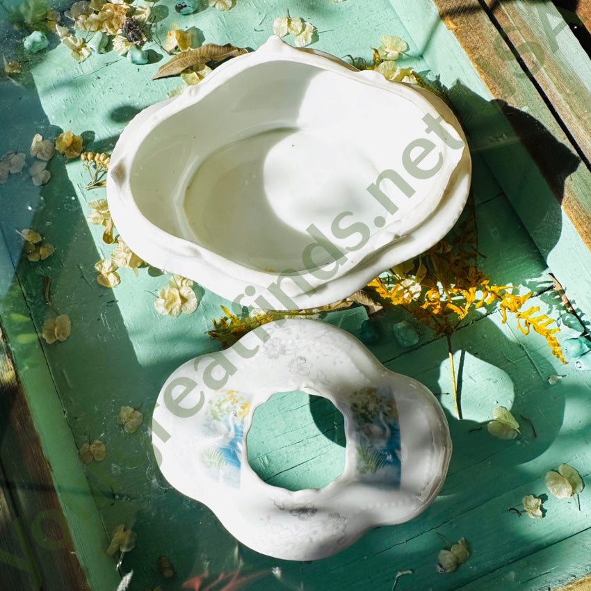 Antique Victorian Porcelain Hair Receiver