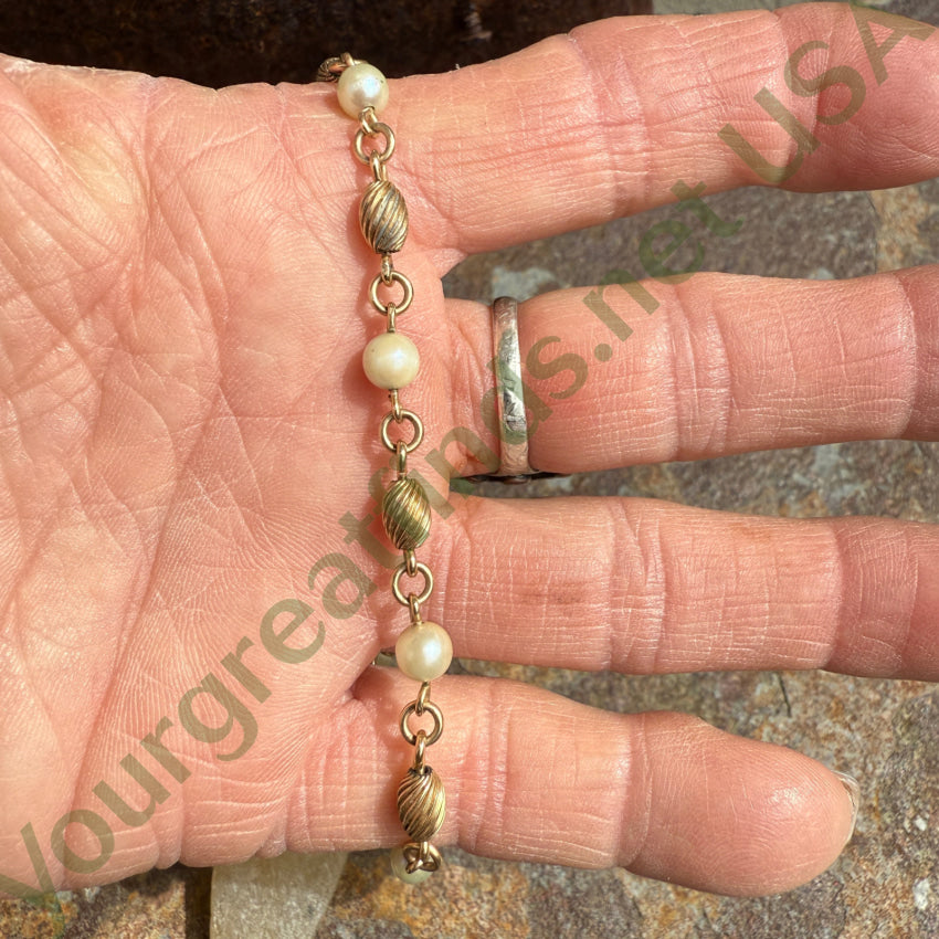 Bracelet 12k Gold Filled & White Pearls bracelet