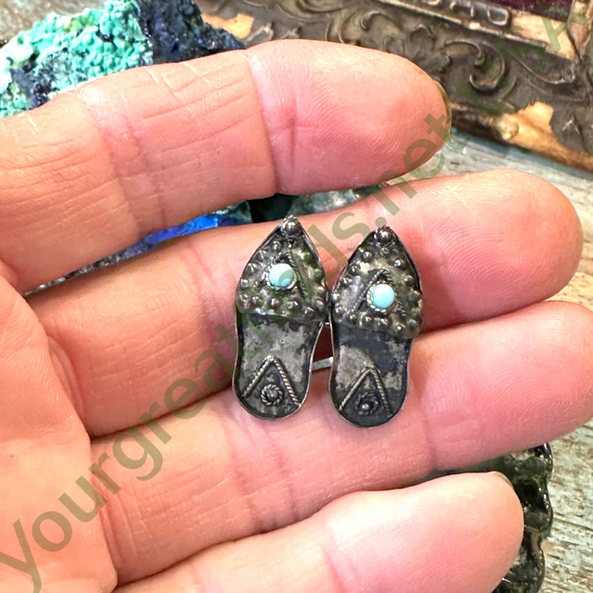 C. 1920 Handmade Sterling Silver Chanclas Pin Blue Glass