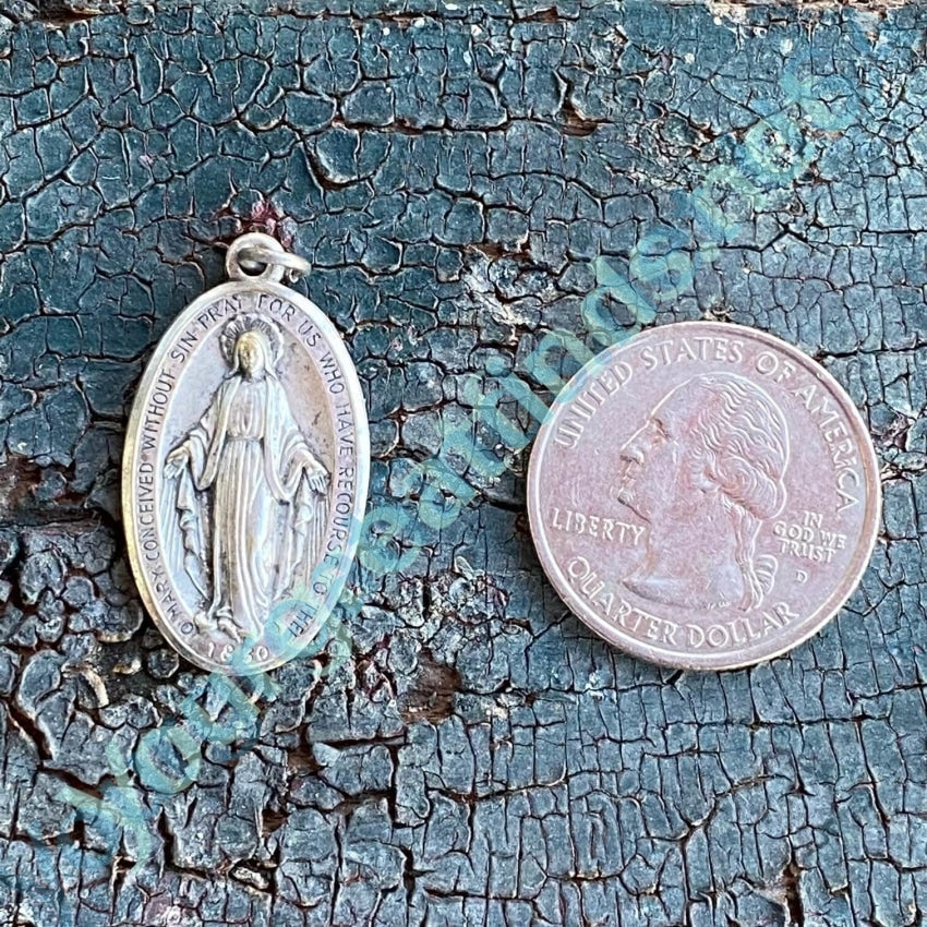 Catholic Devotional Mary Pendant in Silver Yourgreatfinds