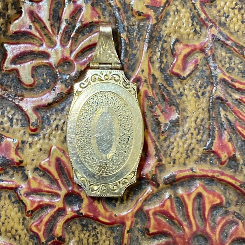 Etch Decorated Gold Filled Locket Yourgreatfinds