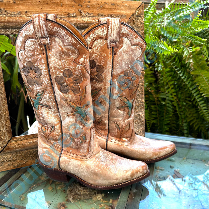 Gorgeous Bed Stu Pearly Beige Cowgirl Boots Birds & Flowers 6.5 Cowgirl Boots