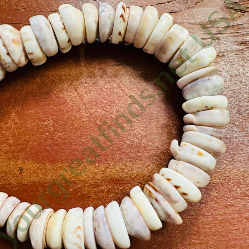 Large Vintage Hawaiian Puke Shell Choker Necklace