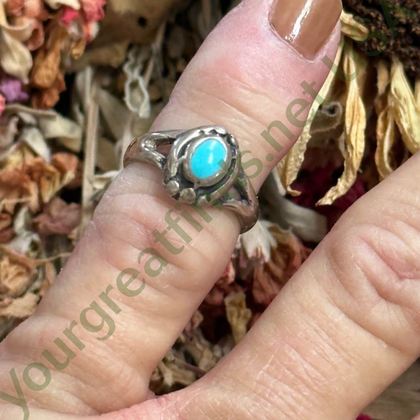 Little Vintage Sterling Silver Turquoise Navajo Ring 5