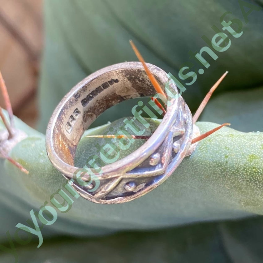 Mexican Sterling Silver Band Ring with Raised Design Size 5.5 Yourgreatfinds