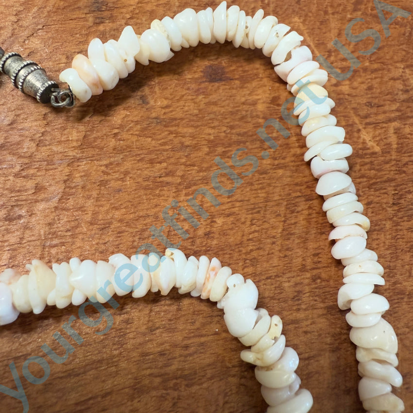 Natural Hawaiian Puka Shell Choker Necklace 16.5’’ L Necklace