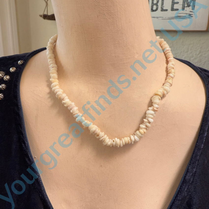 Natural Hawaiian Puka Shell Choker Necklace 16.5’’ L Necklace