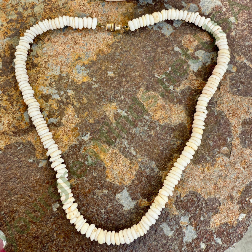 Natural High Grade Hawaiian Puka Shell Necklace 16.5” L necklace
