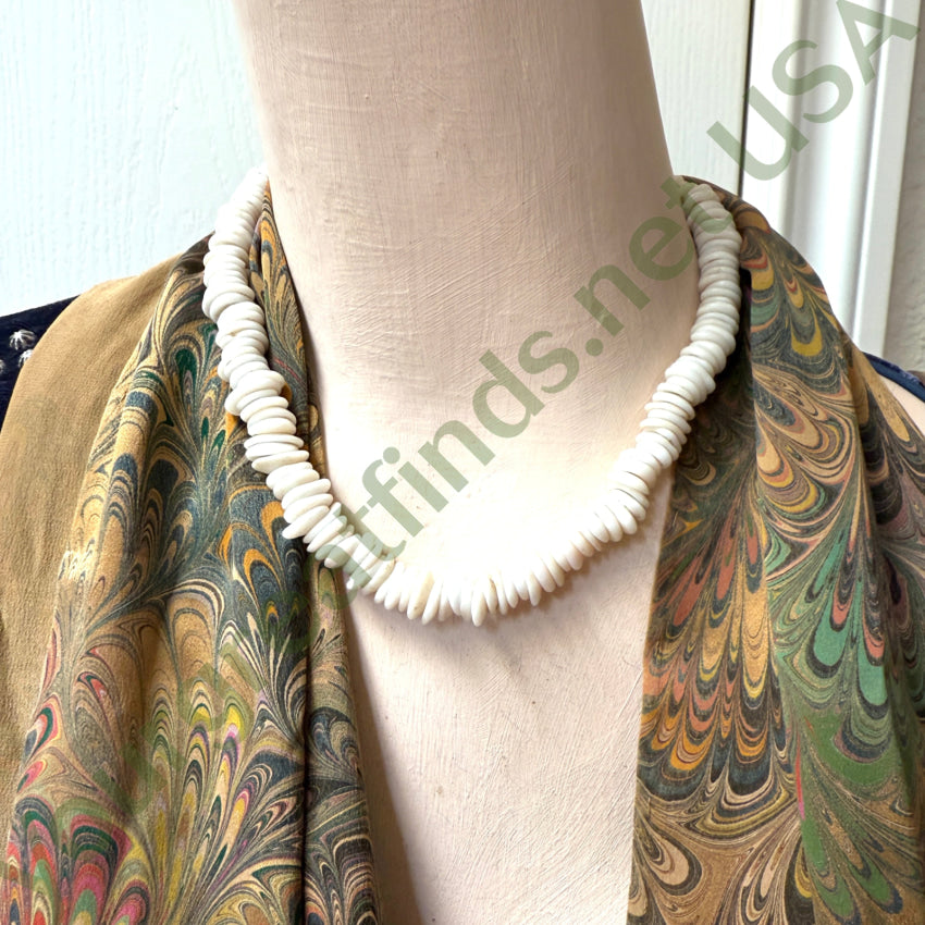 Natural High Grade Hawaiian Puka Shell Necklace 16” L necklace