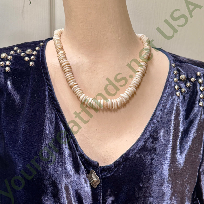 Natural High Grade Hawaiian Puka Shell Necklace 17.75” L necklace