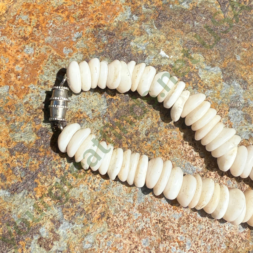 Natural High Grade Hawaiian Puka Shell Necklace 17.75” L necklace