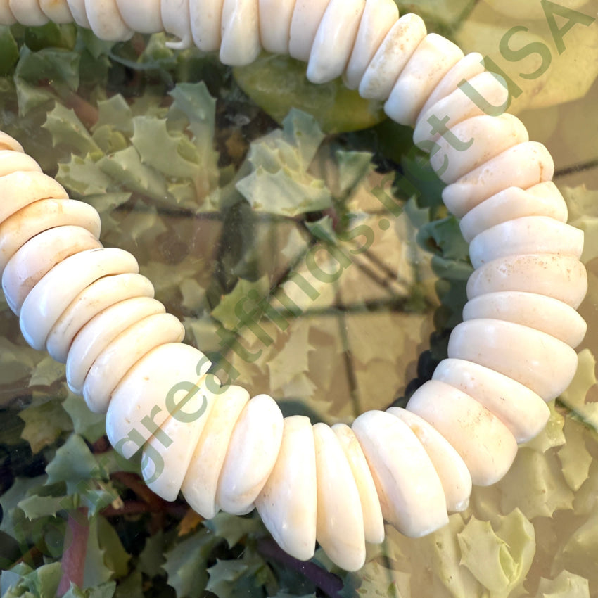 Natural High Grade Hawaiian Puka Shell Necklace 17.75” L necklace