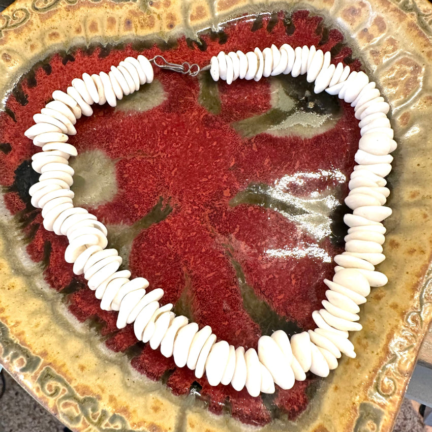 Natural Large Hawaiian Puka Shell Choker Necklace Necklace