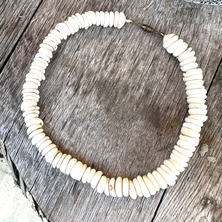 Natural Large Hawaiian Puka Shell Choker Necklace Necklace