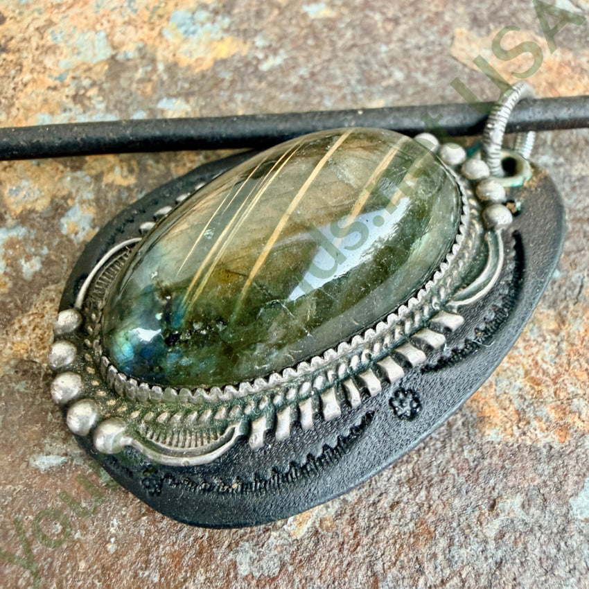 Navajo Sterling Silver Hawk’s Eye & Leather Necklace necklace