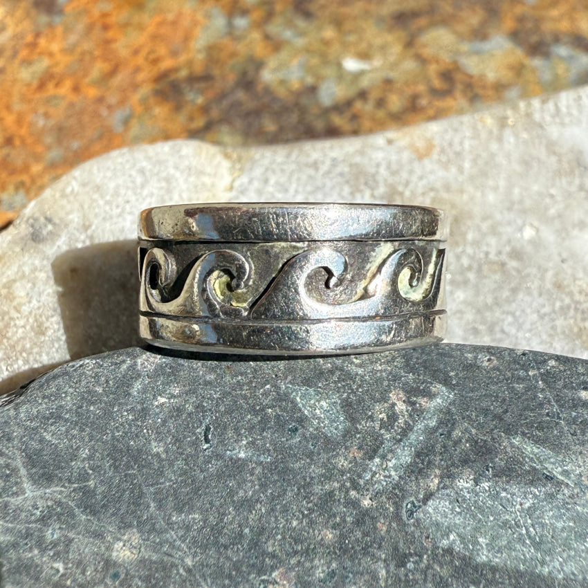 Ocean Waves Band Ring in Sterling Silver Size 5 ring
