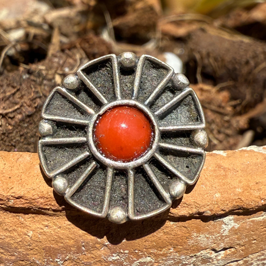 Old Mexican Sterling Silver & Coral Ring Size 7 pin