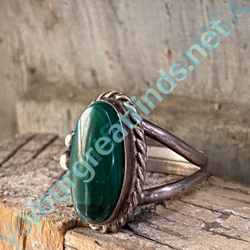 Good Antique sterling Navajo malachite ring adjustable