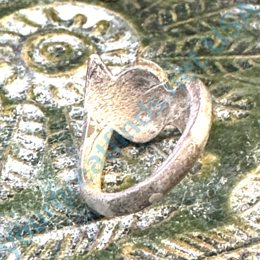 Old Navajo Sand Cast Sterling Silver Turquoise Ring Size 5.5