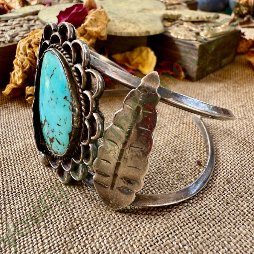 Old Navajo Sterling Silver & Spider Web Turquoise Double Feather Bracelet necklace