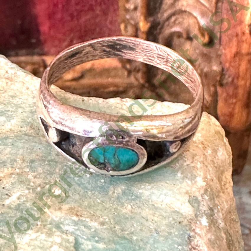 Old Navajo Tufa Stone Cast Turquoise Ring Size 7